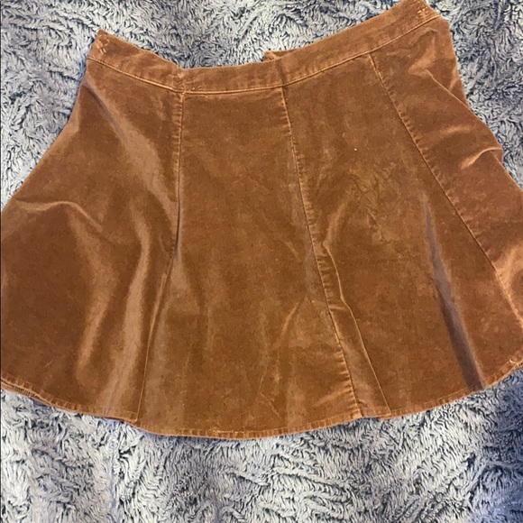 Skirt - Picture 2 of 3
